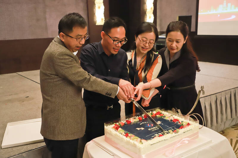 新起點(diǎn)，贏未來(lái)——優(yōu)遠(yuǎn)一周歲生日快樂(lè)！